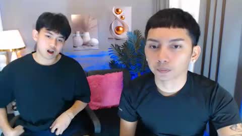 Snapshot of xcigbatecum chatting on February 16, 2:24 pm Charlie online show from February 16, 2:24 pm