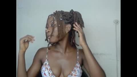 Snapshot of xcreamypussy chatting on December 25, 8:07 am xcreamypussy online show from December 25, 8:07 am