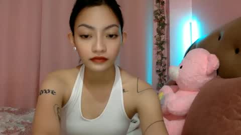 Snapshot of xcxccy19 chatting on January 28, 8:47 am Sachi Cy online show from January 28, 8:47 am