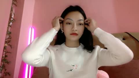 Snapshot of xcxccy19 chatting on February 1, 1:09 pm Sachi Cy online show from February 1, 1:09 pm