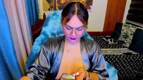 Snapshot of xdirtymistressx chatting on January 18, 3:09 am XDirtymistressX online show from January 18, 3:09 am