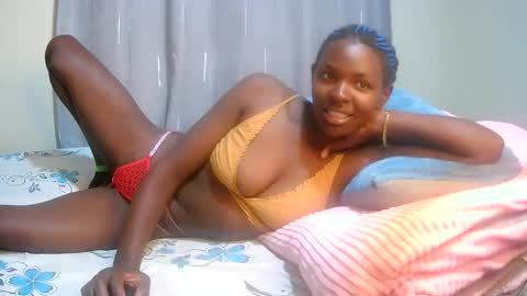 xeenah online show from November 4, 8:19 pm