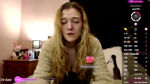 Snapshot of xelliee_rosex chatting on December 16, 6:10 am EllieeRose online show from December 16, 6:10 am