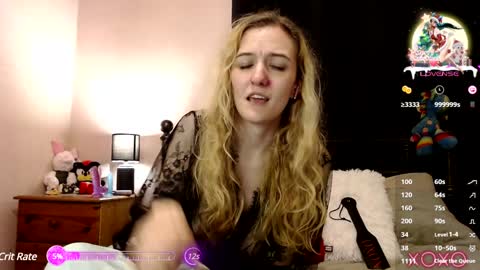 Snapshot of xelliee_rosex chatting on December 20, 5:08 pm EllieeRose online show from December 20, 5:08 pm