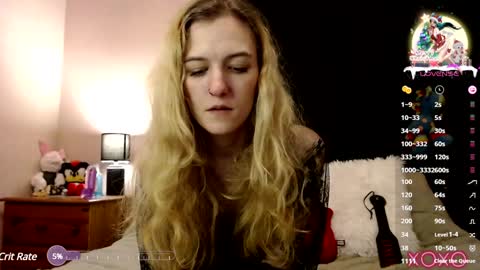 Snapshot of xelliee_rosex chatting on December 21, 10:30 pm EllieeRose online show from December 21, 10:30 pm