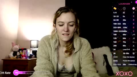 Snapshot of xelliee_rosex chatting on January 14, 5:19 am EllieeRose online show from January 14, 5:19 am
