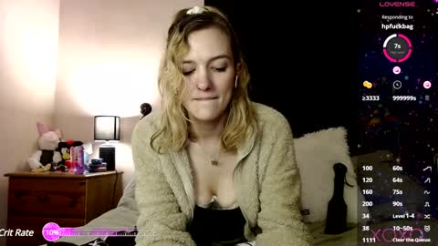 Snapshot of xelliee_rosex chatting on January 15, 3:43 am EllieeRose online show from January 15, 3:43 am