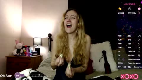 Snapshot of xelliee_rosex chatting on January 25, 5:07 am EllieeRose online show from January 25, 5:07 am
