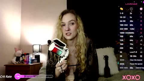 Snapshot of xelliee_rosex chatting on February 2, 12:09 am EllieeRose online show from February 2, 12:09 am