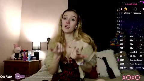 Snapshot of xelliee_rosex chatting on February 18, 12:48 am EllieeRose online show from February 18, 12:48 am