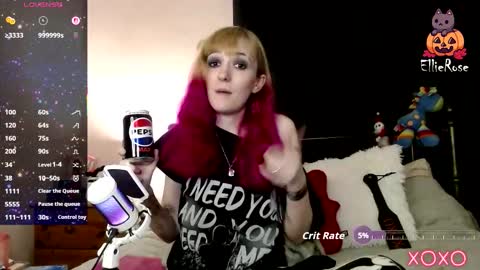 Snapshot of xelliee_rosex chatting on January 17, 8:45 pm EllieeRose online show from January 17, 8:45 pm