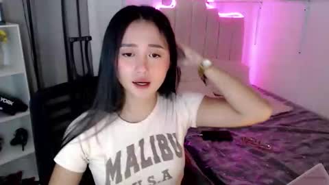 xhena online show from October 20, 10:49 am