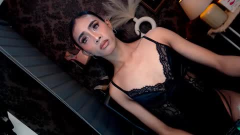 Snapshot of xia_harper chatting on September 30, 9:03 am ur new addiction is here online show from September 30, 9:03 am