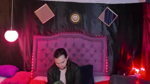 Snapshot of xialeeandlio chatting on January 8, 8:49 am xialee and Lio online show from January 8, 8:49 am