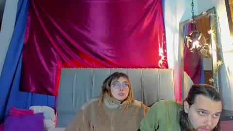 Snapshot of xialeeandlio chatting on February 6, 9:00 am xialee and Lio online show from February 6, 9:00 am