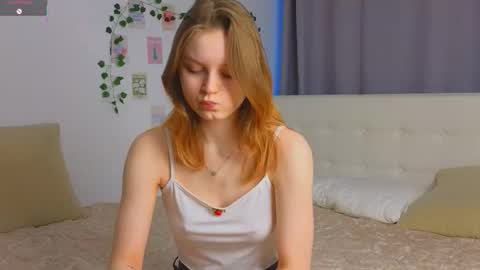 Luna and Lina online show from November 28, 4:15 am