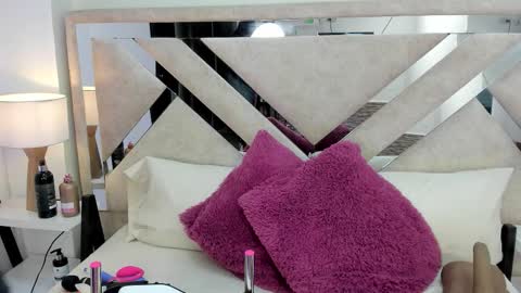 Xime  online show from January 18, 3:32 am