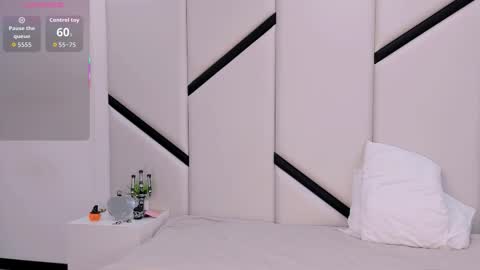 Snapshot of ximenacosta chatting on October 26, 12:11 pm ximenacosta online show from October 26, 12:11 pm