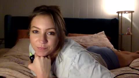 Snapshot of xlacyy chatting on November 20, 4:12 am xLacyy online show from November 20, 4:12 am