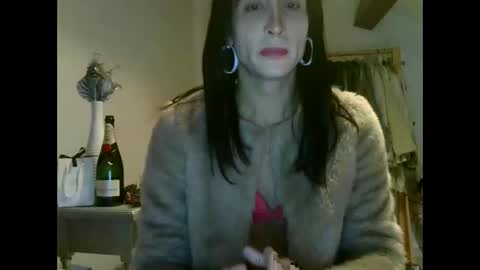 Snapshot of xlecram chatting on October 29, 8:38 am Wendy online show from October 29, 8:38 am