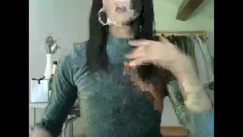 Snapshot of xlecram chatting on November 9, 2:59 pm Wendy online show from November 9, 2:59 pm