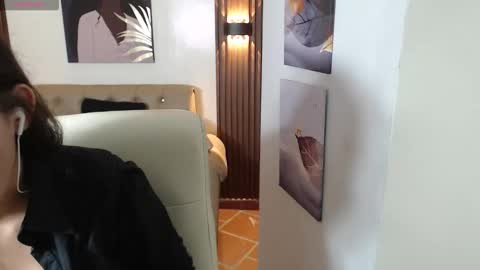 Snapshot of xlunna chatting on October 25, 7:41 pm lunna online show from October 25, 7:41 pm