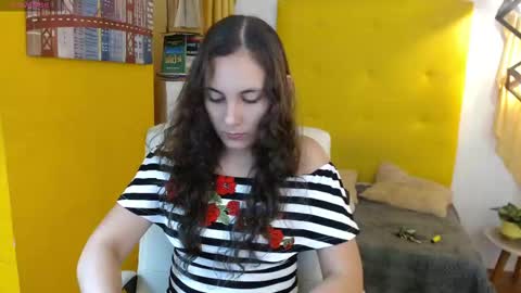 Snapshot of xlunna chatting on November 21, 7:34 pm lunna online show from November 21, 7:34 pm