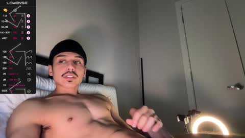 Snapshot of xmomentumx chatting on February 11, 5:51 pm xmomentumx online show from February 11, 5:51 pm