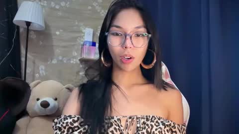 Snapshot of xmonica_cummerx chatting on January 6, 9:13 am Sweet Monica online show from January 6, 9:13 am