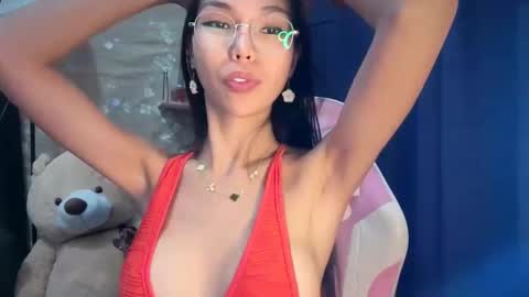 Snapshot of xmonica_cummerx chatting on February 19, 9:27 am Sweet Monica online show from February 19, 9:27 am