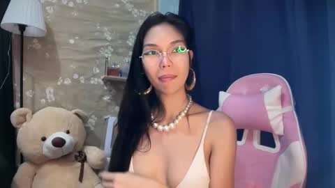 Snapshot of xmonica_cummerx chatting on February 26, 10:14 am Sweet Monica online show from February 26, 10:14 am
