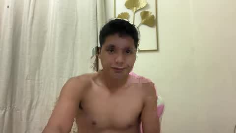 Snapshot of xmoreno_guy69 chatting on February 6, 2:31 pm SECRET online show from February 6, 2:31 pm