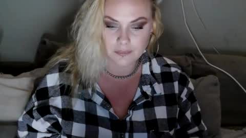 Snapshot of xo_goddessgia_xo chatting on October 19, 9:59 pm Gia online show from October 19, 9:59 pm