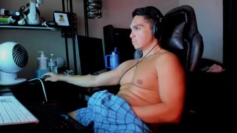 Snapshot of xoalejandroxo6 chatting on April 19, 6:02 am xoalejandroxo6 online show from April 19, 6:02 am