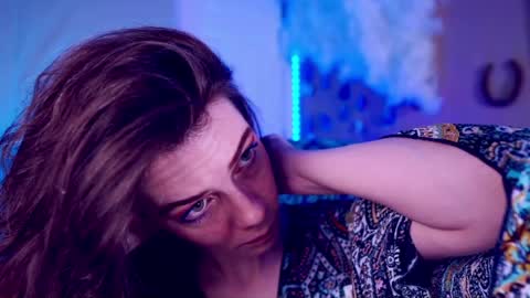 Bella Bondai online show from April 4, 12:09 am