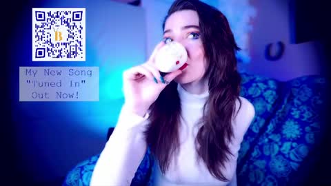 Bella Bondai online show from May 9, 4:28 am