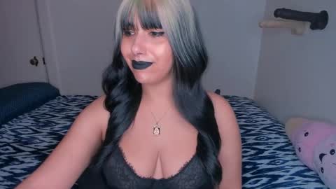 Rae  online show from February 3, 4:41 pm
