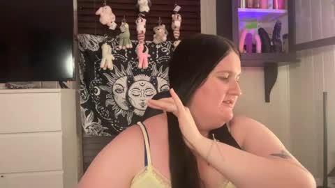 xopeachybaby online show from July 30, 11:59 pm