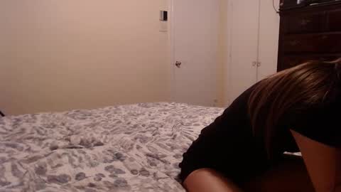 xoprettylittlepoisionxo online show from September 26, 8:57 pm