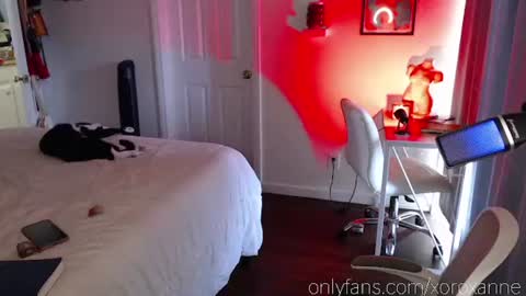 Snapshot of xoroxanne chatting on October 27, 9:30 pm xoroxanne online show from October 27, 9:30 pm