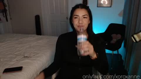 Snapshot of xoroxanne chatting on November 25, 4:12 am xoroxanne online show from November 25, 4:12 am