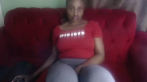 Snapshot of xowie1 chatting on December 18, 9:15 am Xoe online show from December 18, 9:15 am