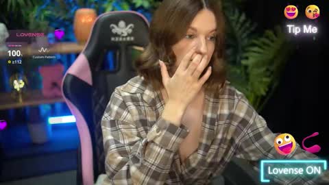 xoxo_molly online show from November 27, 8:44 pm