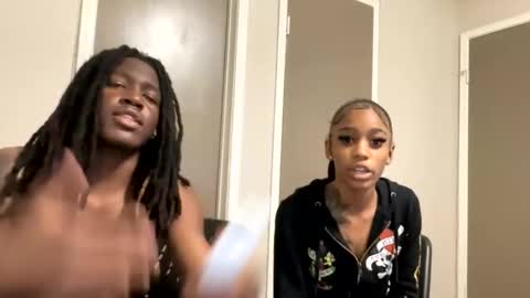 Snapshot of xoxoafterdark chatting on March 3, 4:40 am xoxoafterdark online show from March 3, 4:40 am