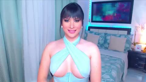 Snapshot of xplaymateamandax chatting on November 10, 4:44 am amanda online show from November 10, 4:44 am