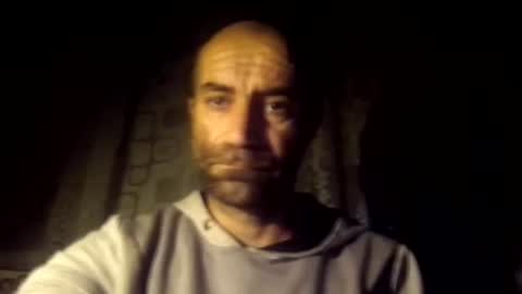 Snapshot of xploid1982 chatting on December 25, 1:20 am xploid1982 online show from December 25, 1:20 am