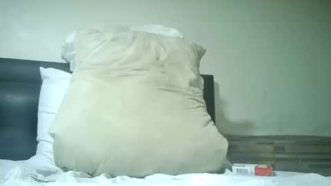 Snapshot of xposed_edger chatting on April 30, 10:47 pm xposed_edger online show from April 30, 10:47 pm