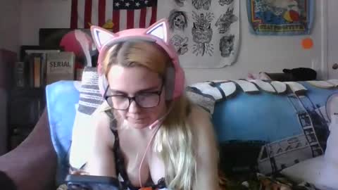 Snapshot of xpumpkincakesx chatting on March 21, 7:06 pm Pumpkin online show from March 21, 7:06 pm