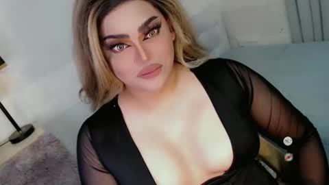 xsabbylicious69 online show from October 12, 2:10 am