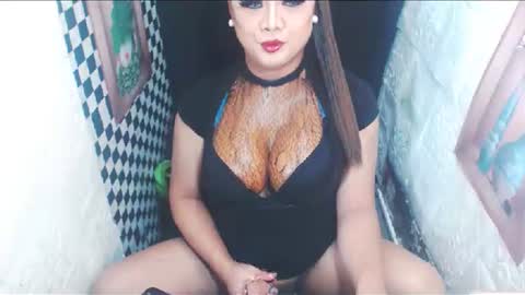Snapshot of xsexyhugecock chatting on September 9, 2:38 pm AYU online show from September 9, 2:38 pm